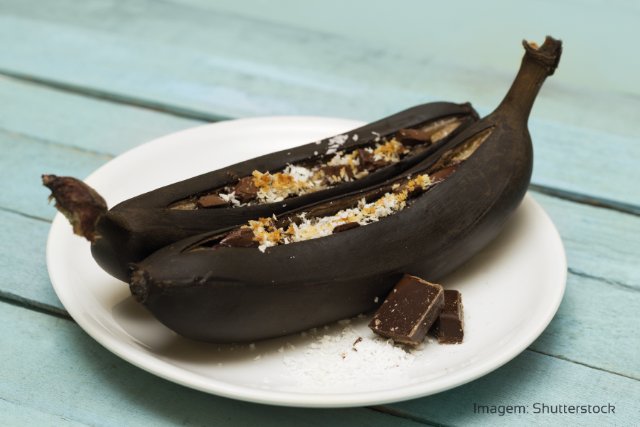 Banana assada com chocolate